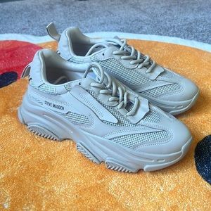 Steve Madden POSSESSION BONE sneakers size 9